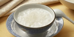 鲜奶炖燕窝